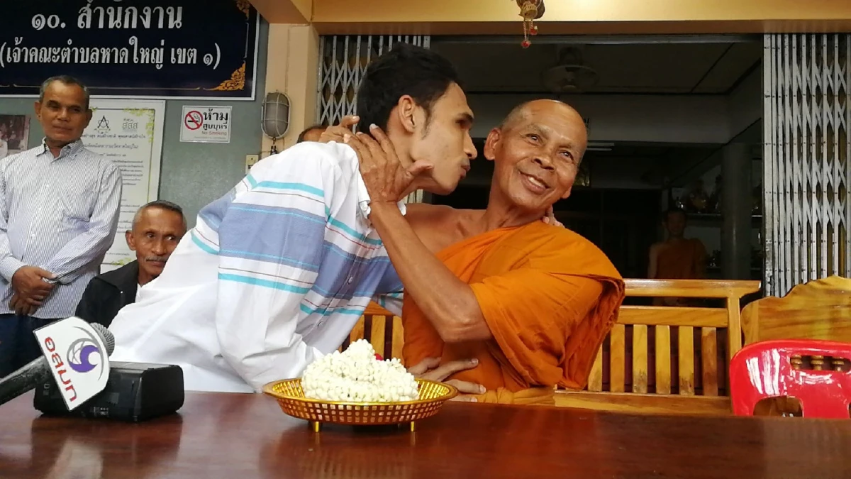 "น้องเดียว"นายหนังตะลุงชื่อดังภาคใต้อัดคลิปขอขมาพระที่ได้ก้าวล่วง