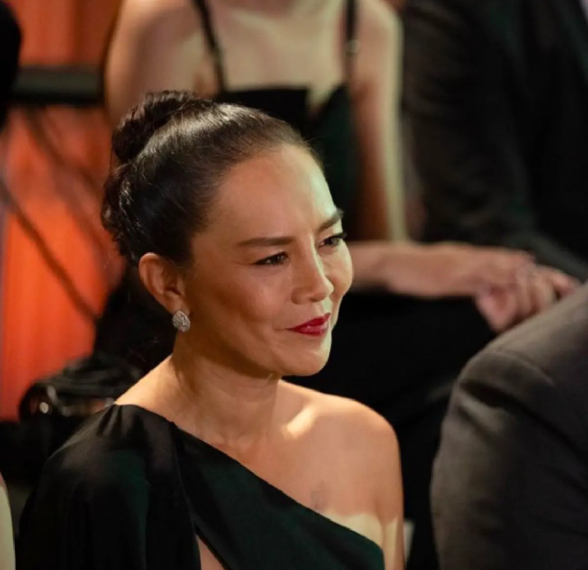 "ต่าย เพ็ญพักตร์” ทำพิธีลอยอังคาร “โตน” พร้อมเอ่ยคำลา ส่งถึงฝั่งเป็นครั้งสุดท้าย