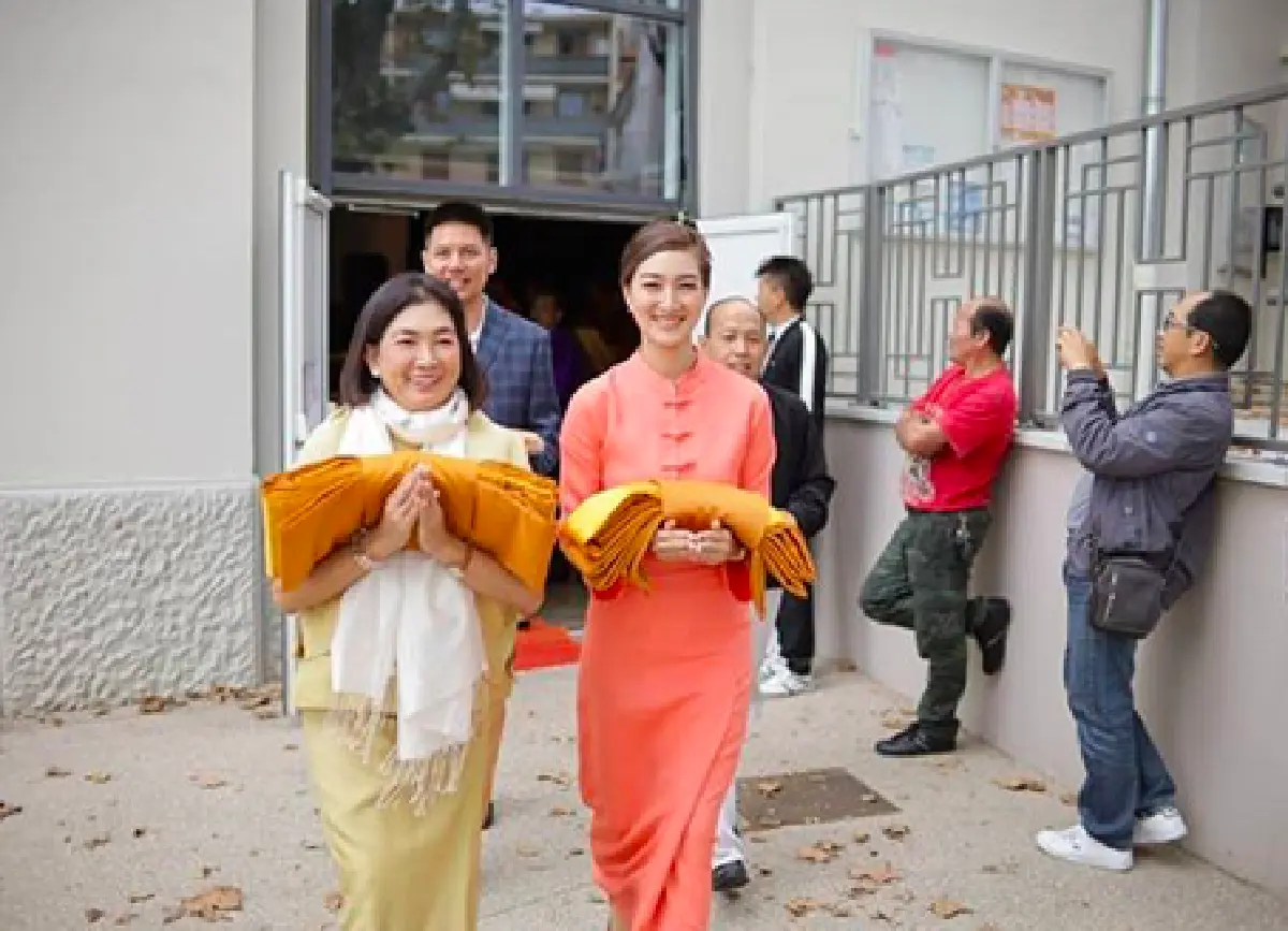 งานบุญไม่เคยพลาด "แพนเค้ก เขมนิจ" บินทำบุญกฐินทอดผ้าป่าสร้างวัดไทยในฝรั่งเศส