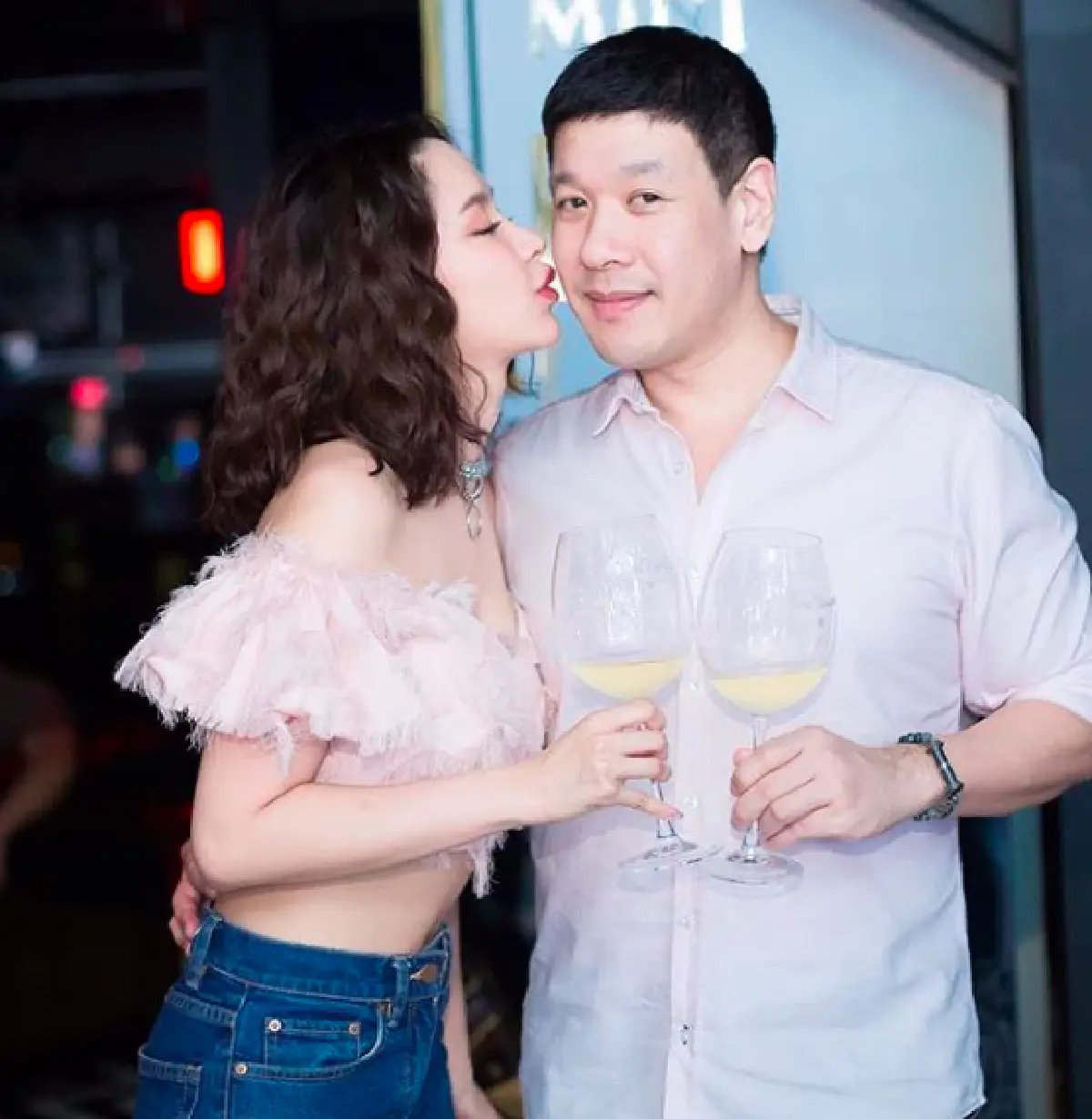 “น้ำชา-ไฮโซวาว” เตรียมเข้าสู่ชีวิตคู่แล้ว! หลังควงคู่เข้าเข้าคอร์สอบรมใช้ชีวิตครอบครัว