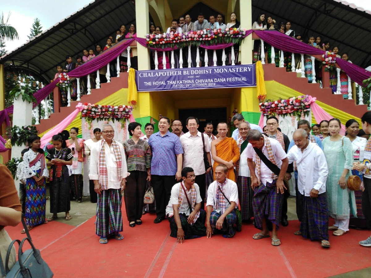 "บัวแก้ว"อัญเชิญผ้าพระกฐินพระราชทานไปทอดถวายวัดในอินเดีย