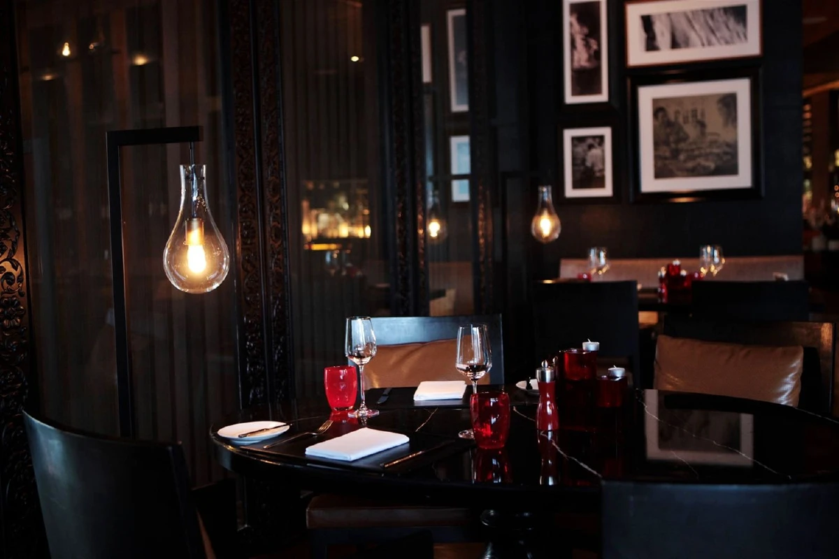 เดอะ ดิสทริคท์ กริลล์ รูม แอนด์ บาร์ มาแล้วห้ามพลาดเมนูไหนบ้าง