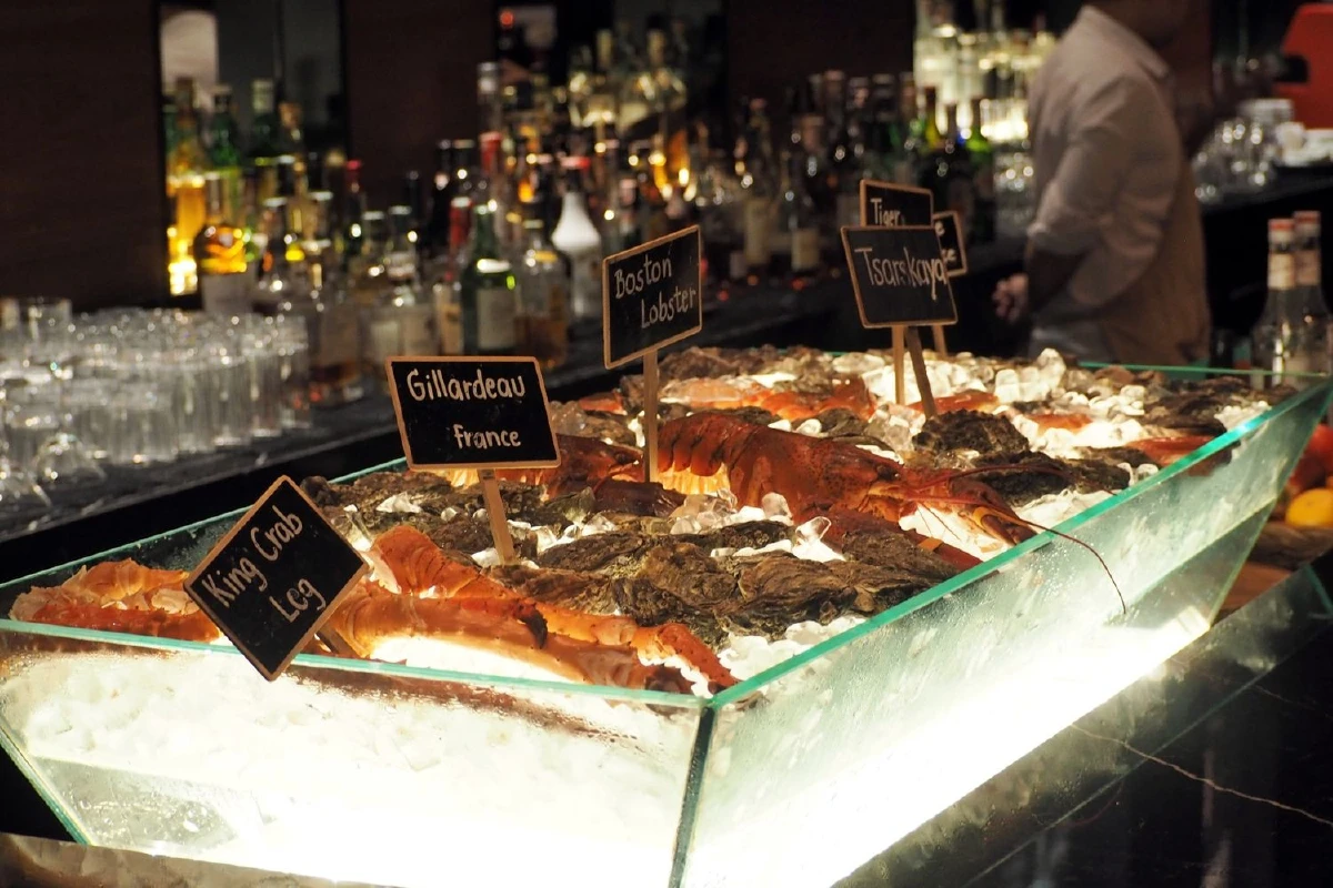 เดอะ ดิสทริคท์ กริลล์ รูม แอนด์ บาร์ มาแล้วห้ามพลาดเมนูไหนบ้าง