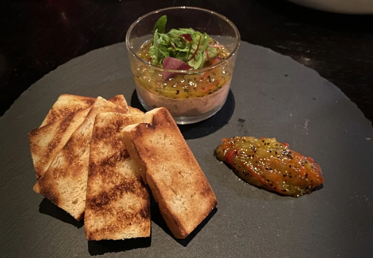 เดอะ ดิสทริคท์ กริลล์ รูม แอนด์ บาร์ มาแล้วห้ามพลาดเมนูไหนบ้าง