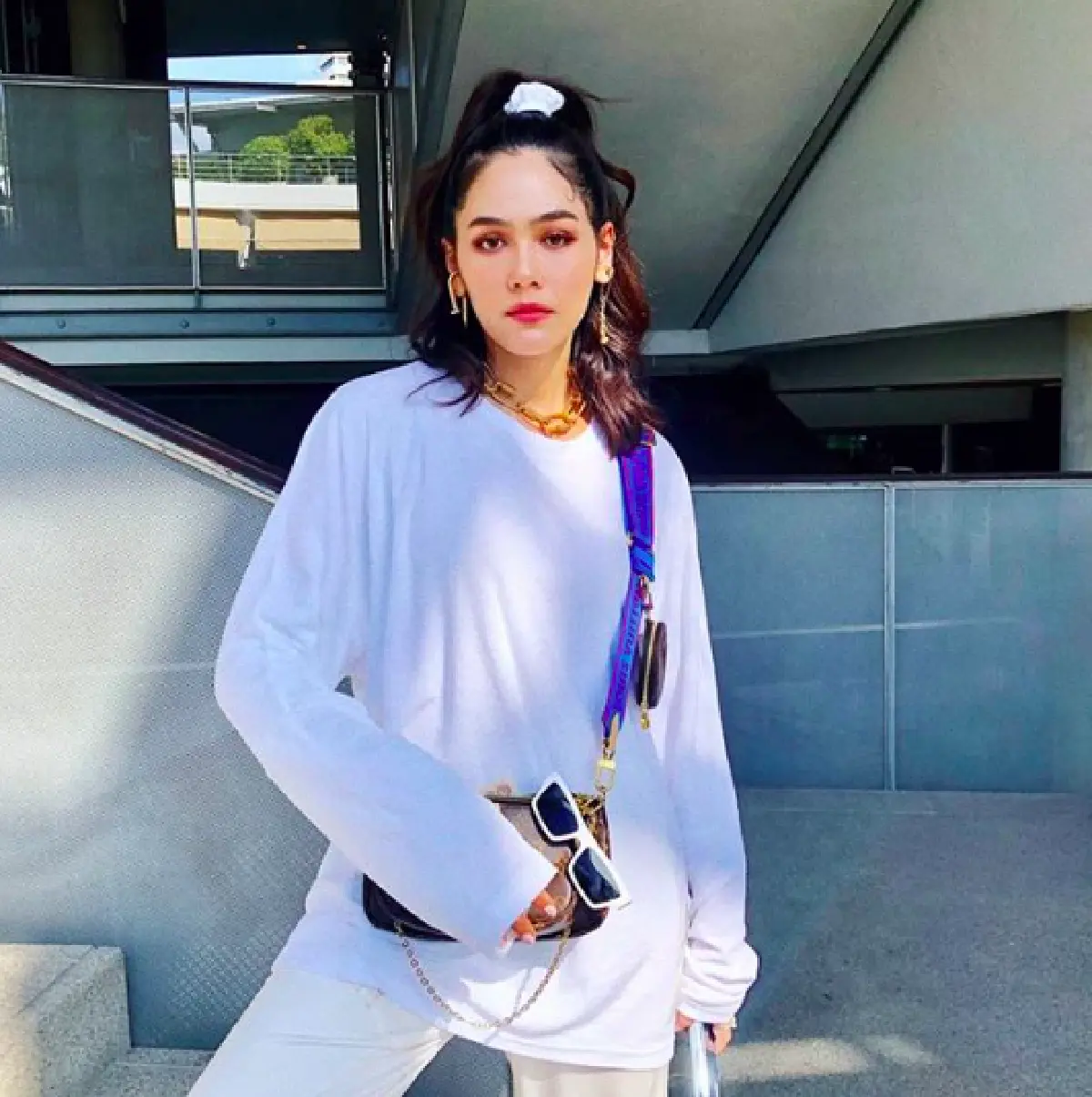 ที่สุดไปเลยแม่! "ชมพู่ อารยา" ขออวดลุคแซ่บในชุดเดรสคว้านลึกมาก