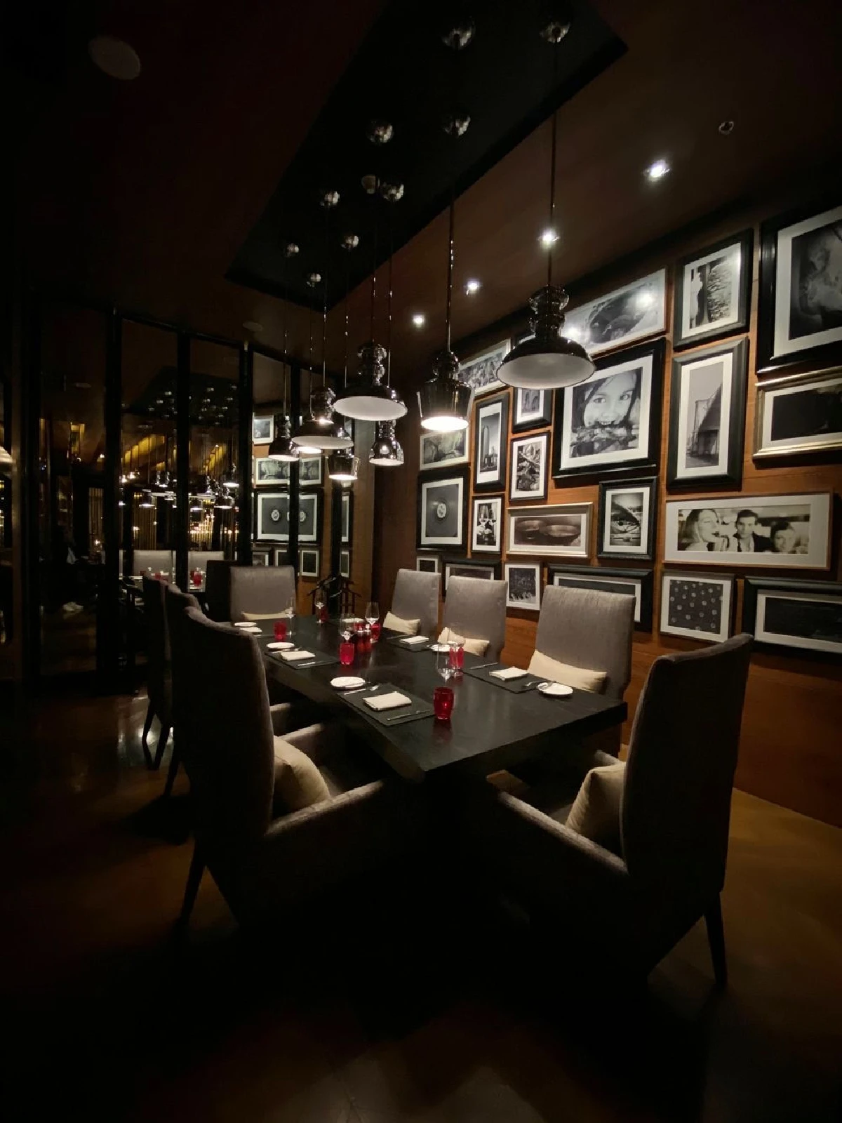 เดอะ ดิสทริคท์ กริลล์ รูม แอนด์ บาร์ มาแล้วห้ามพลาดเมนูไหนบ้าง