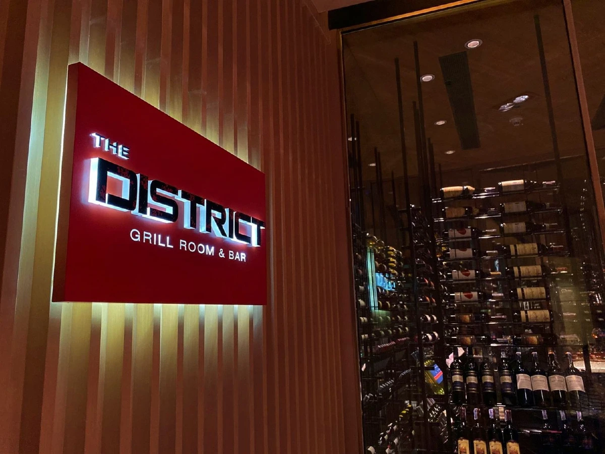 เดอะ ดิสทริคท์ กริลล์ รูม แอนด์ บาร์ มาแล้วห้ามพลาดเมนูไหนบ้าง