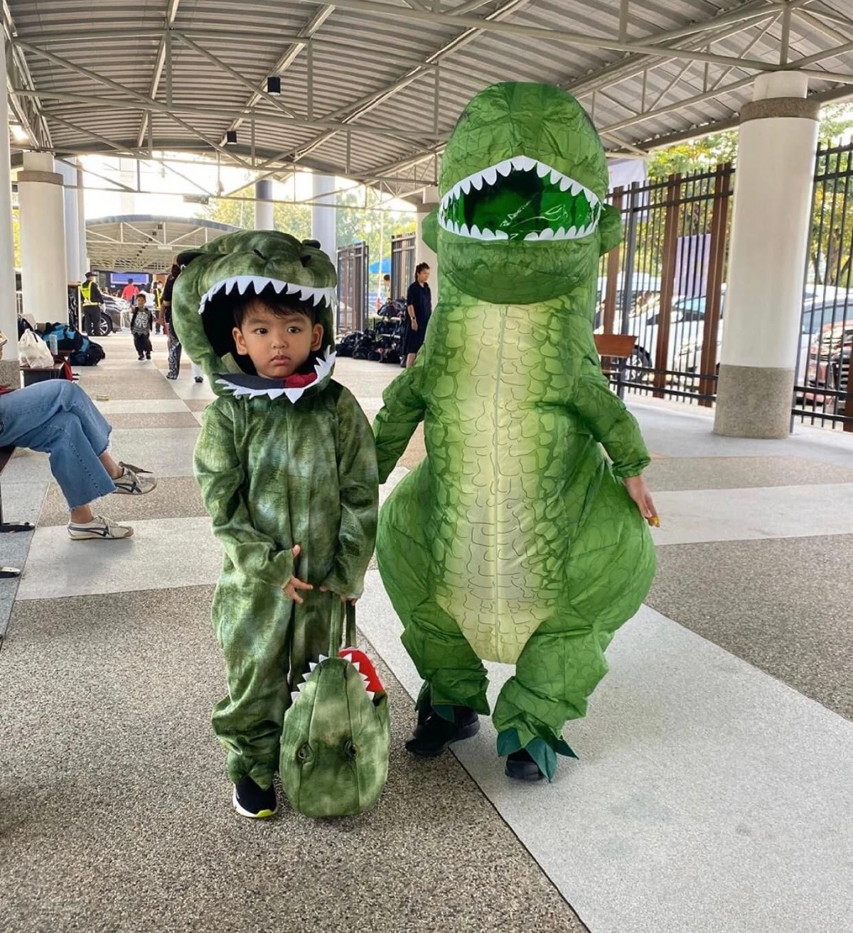 ควันหลงวันฮาโลวีน! ลูกหลานคนบันเทิงแต่งตัวชุดผีแบบจัดเต็มน่ารักน่าเอ็นดูสุดๆ