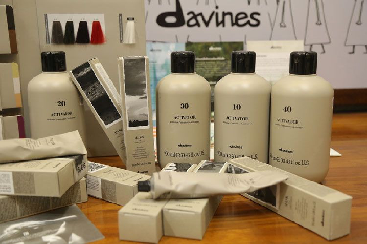 Cut&Curl จับมือ Davines Thailand ผลักดัน Clean Color เลือก Mask with Vibrachrom (มาส์ค วิธ ไวบร้าโครม) ผลิตภัณฑ์ทำสีผมสายกรีนเอาใจคนรักการทำสีผมที่ใส่ใจสุขภาพ Cut&Curl จับมือ Davines Thailand ผลักดัน Clean Color เลือก Mask with Vibrachrom (มาส์ค วิธ ไวบร้าโครม) ผลิตภัณฑ์ทำสีผมสายกรีนเอาใจคนรักการทำสีผมที่ใส่ใจสุขภาพ