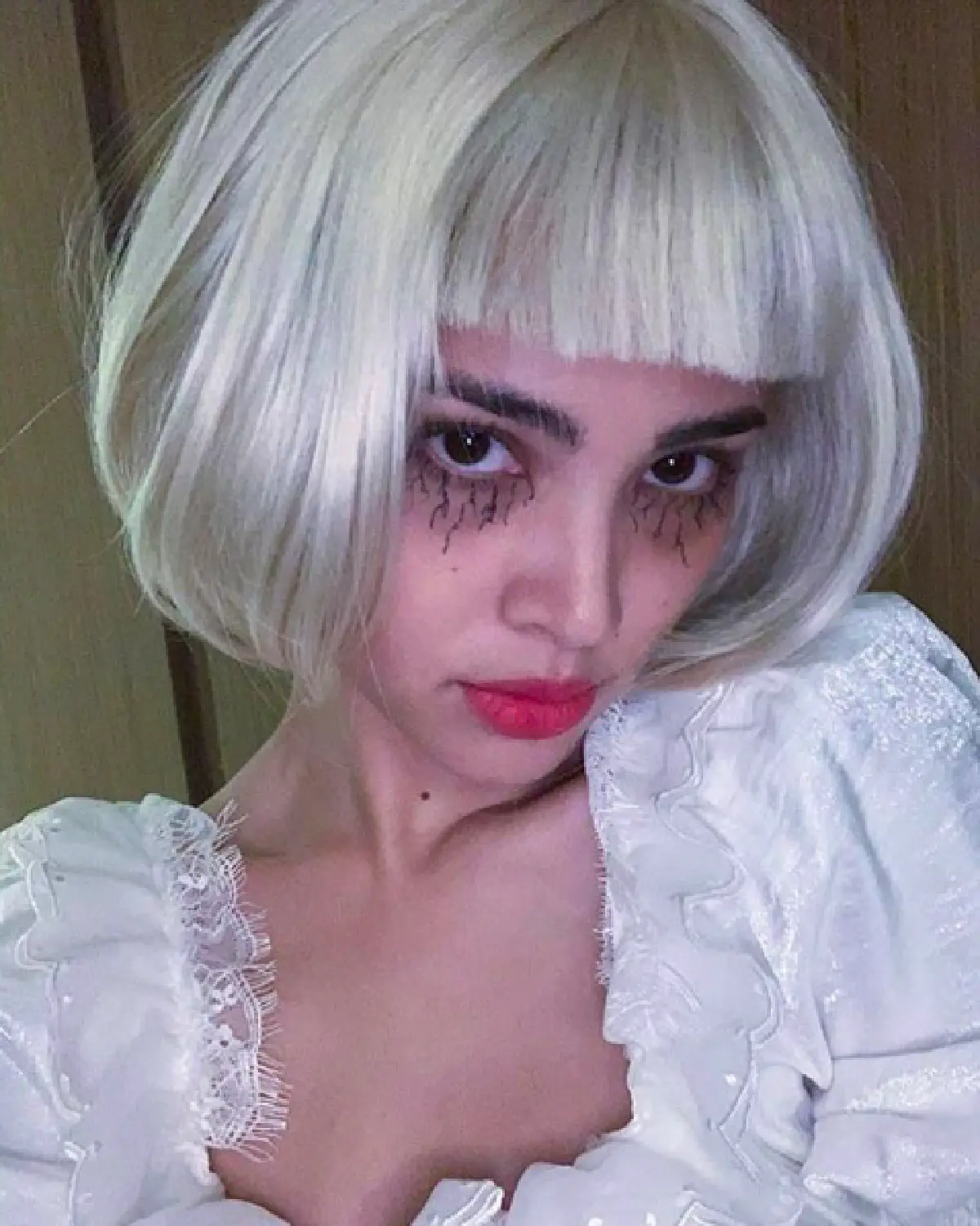 ฮาโลวีนนี้หวานมาก "ณเดชน์-ญาญ่า"  แปลงร่างเป็นผีคู่รัก พร้อมกอดกันเบาๆ