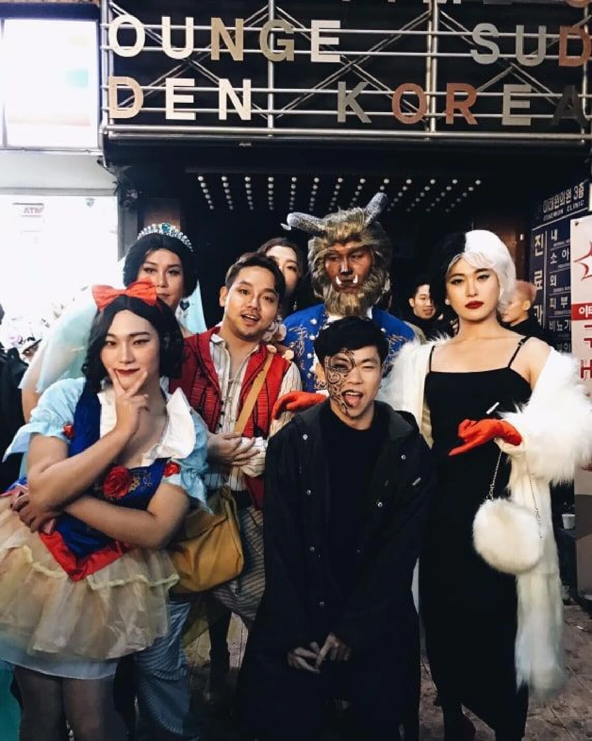 Trick or Treat! เก็บตกภาพวันฮาโลวีนที่ประเทศเกาหลี ณ ย่านอิแทวอน