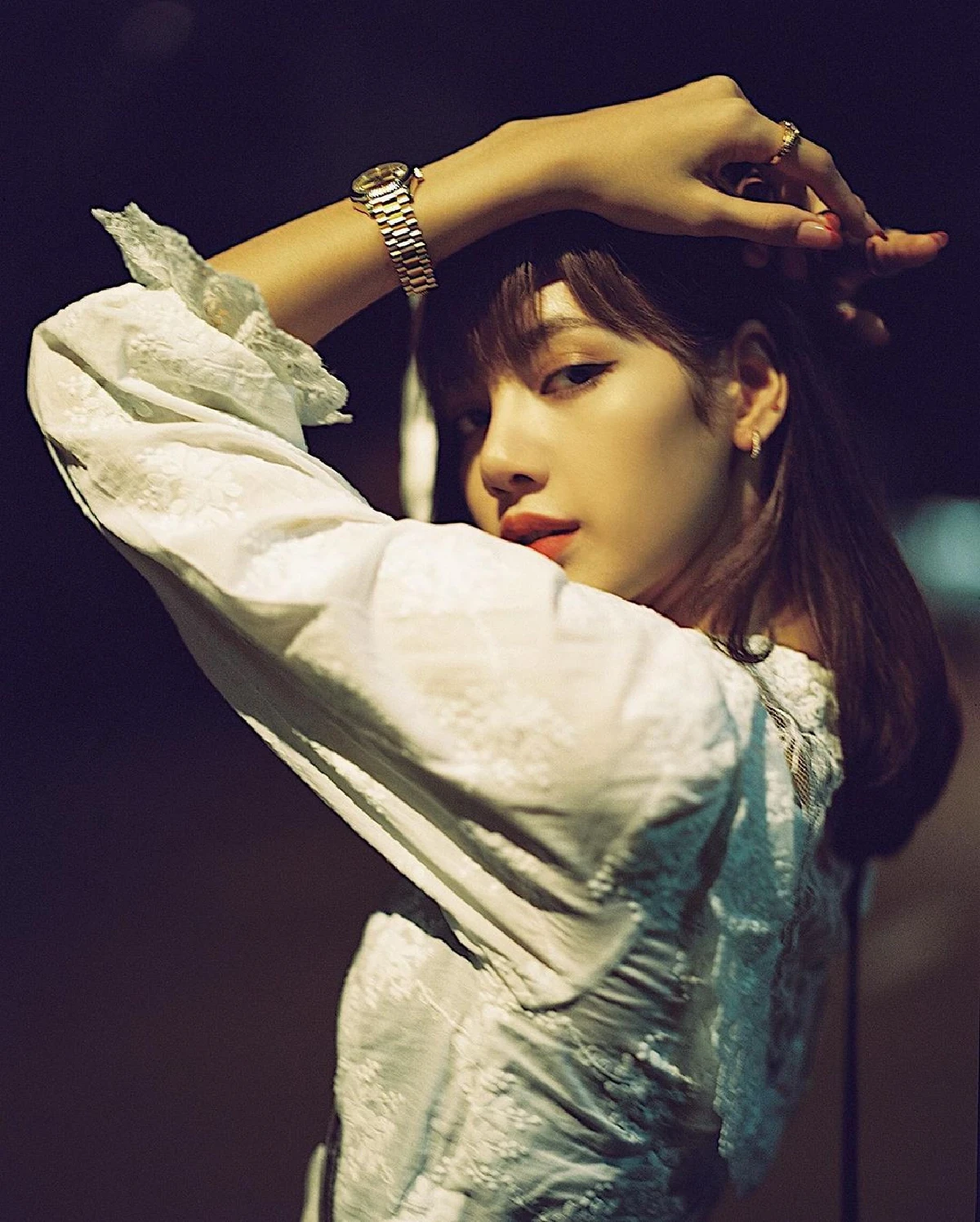 "ลิซ่า BLACKPINK" ถ่ายรูปชิลๆ กลางเยาวราช โพสต์เบาๆ แต่ออร่าความปังแรงมาก