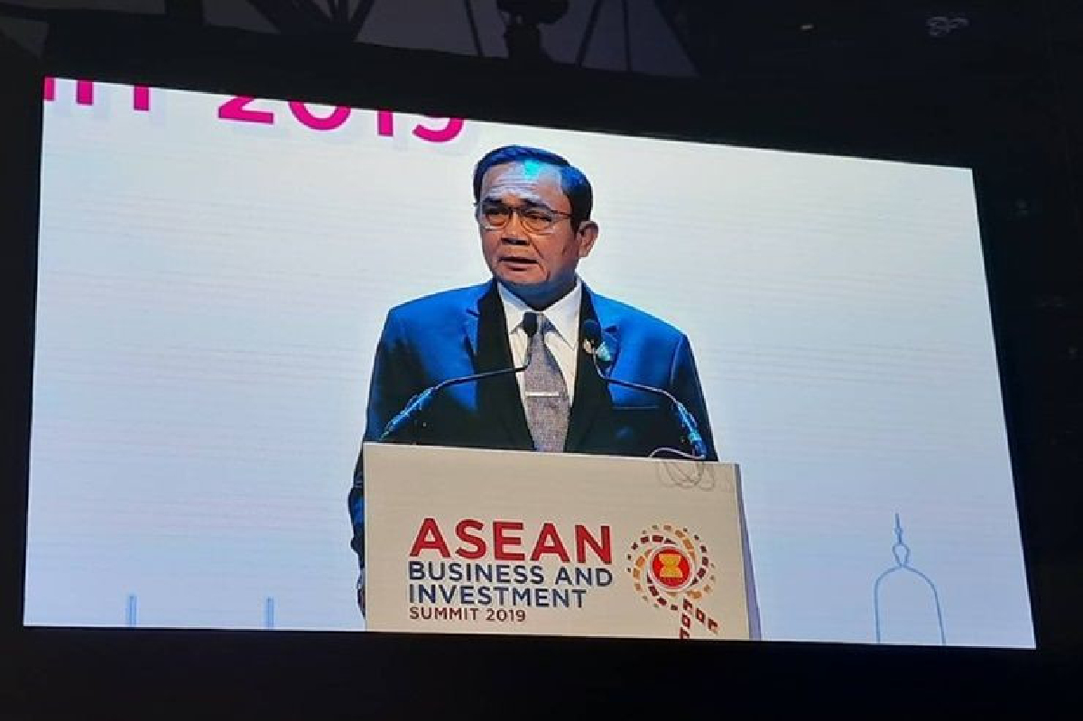 นายกฯ เปิดประชุมสุดยอดผู้นำธุรกิจอาเซียน นายกฯ เปิดประชุมสุดยอดผู้นำธุรกิจอาเซียน
