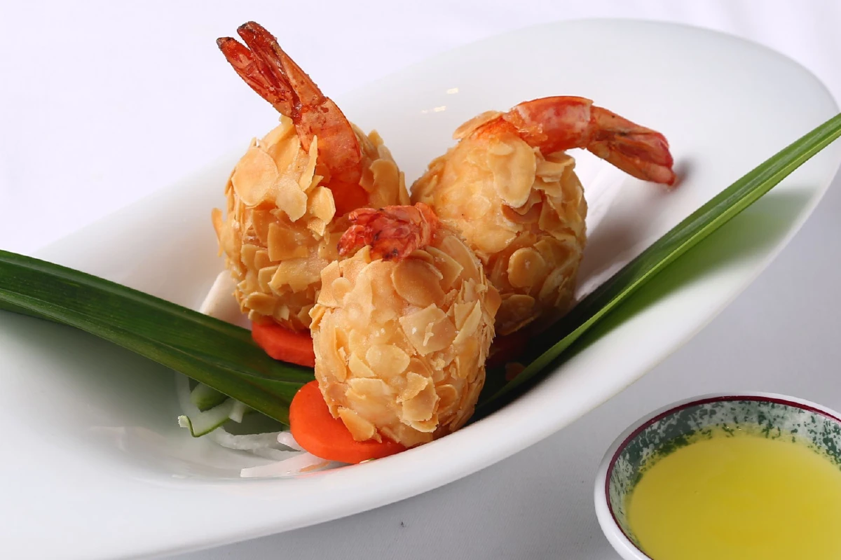 เจี๊ยะบุฟเฟ่ต์ติ่มซำมื้อกลางวันเต็มคำที่ห้องอาหารจีน ไดนาสตี้