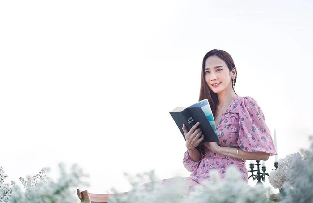 ทริปพิเศษ "อั้ม พัชราภา” ควงแขน "ไฮโซพก” เที่ยวฟาร์มดอกไม้สุดโรแมนติก ที่เชียงใหม่