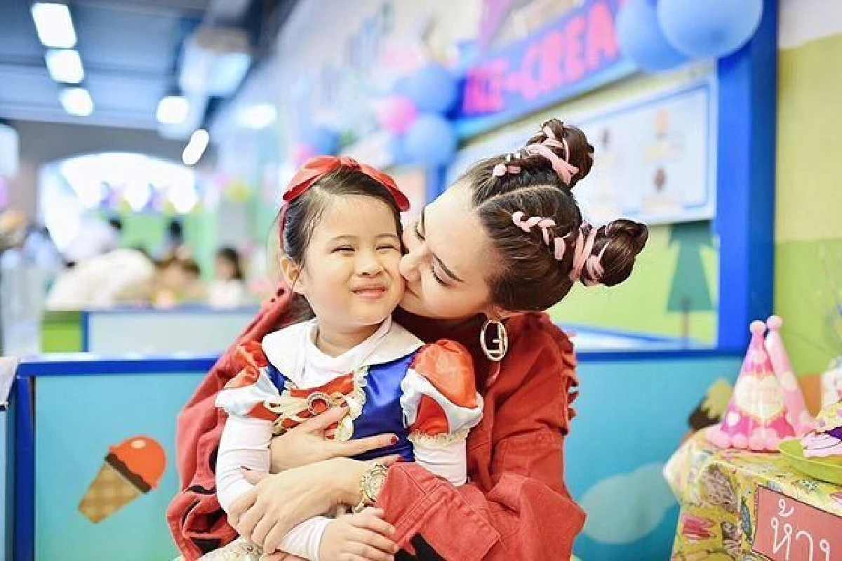 อบอุ่นพร้อมหน้า! “แม่เมย์-พ่อหนุ่ม” จัดปาร์ตี้วันเกิดอายุครบ 5 ขวบให้ "น้องมายู”