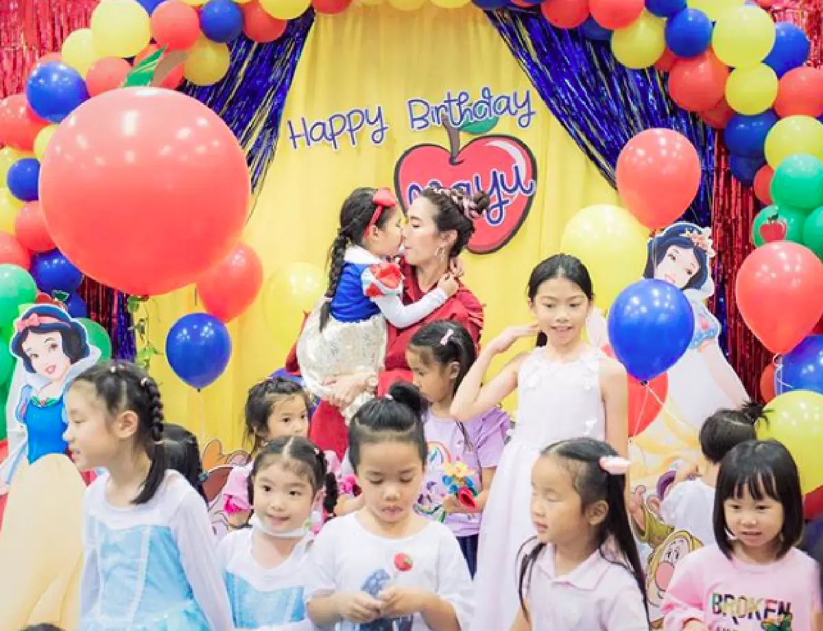 อบอุ่นพร้อมหน้า! “แม่เมย์-พ่อหนุ่ม” จัดปาร์ตี้วันเกิดอายุครบ 5 ขวบให้ "น้องมายู”