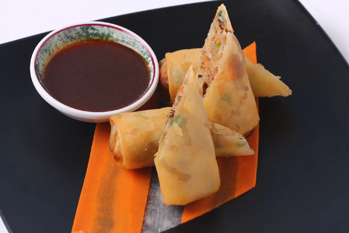 เจี๊ยะบุฟเฟ่ต์ติ่มซำมื้อกลางวันเต็มคำที่ห้องอาหารจีน ไดนาสตี้