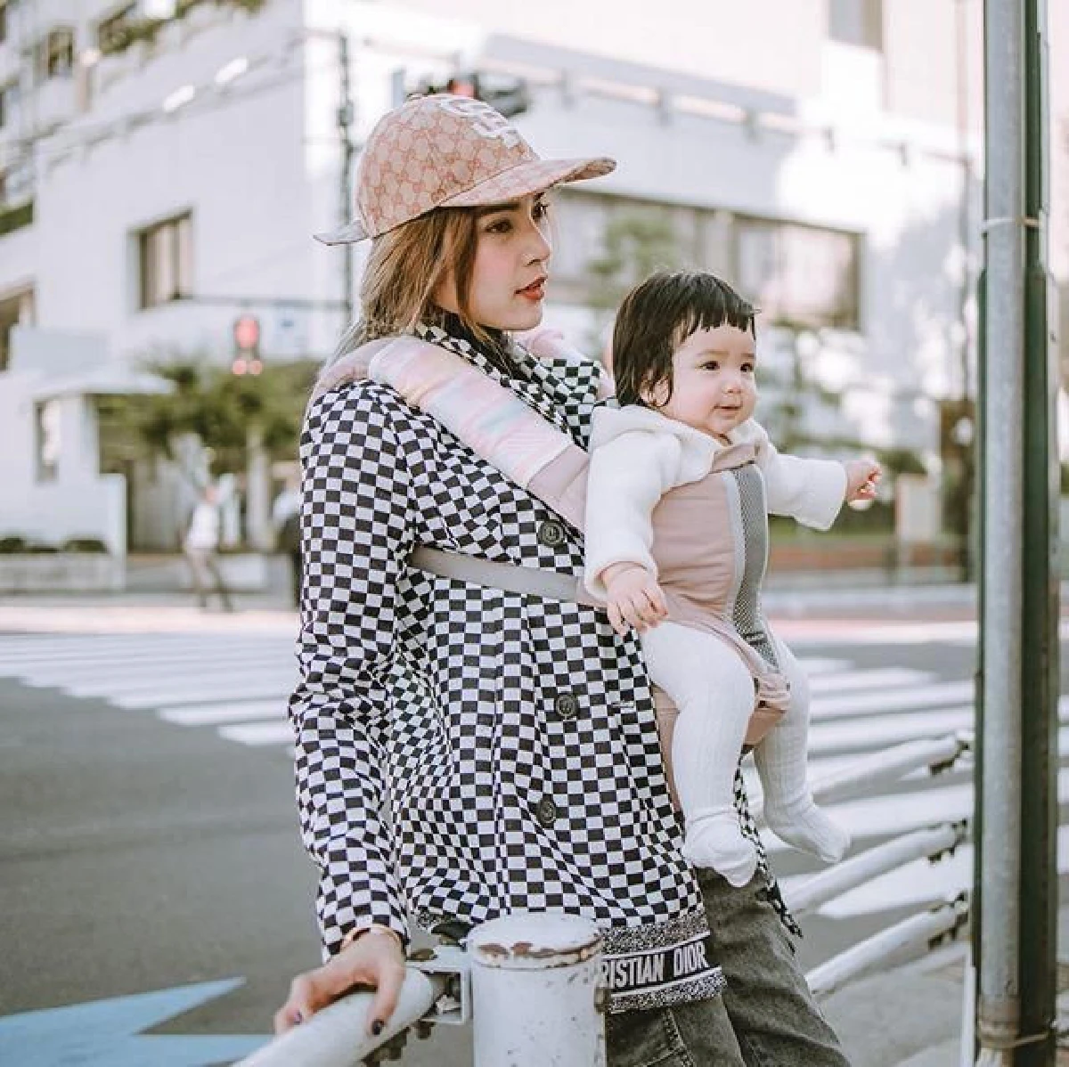 ประสบการณ์ที่จะไม่ลืม! อุ้ม ลักขณา แทบขาดใจ น้องดิสนีย์ แพ้อาหารปากม่วงต้องส่ง รพ.ด่วน