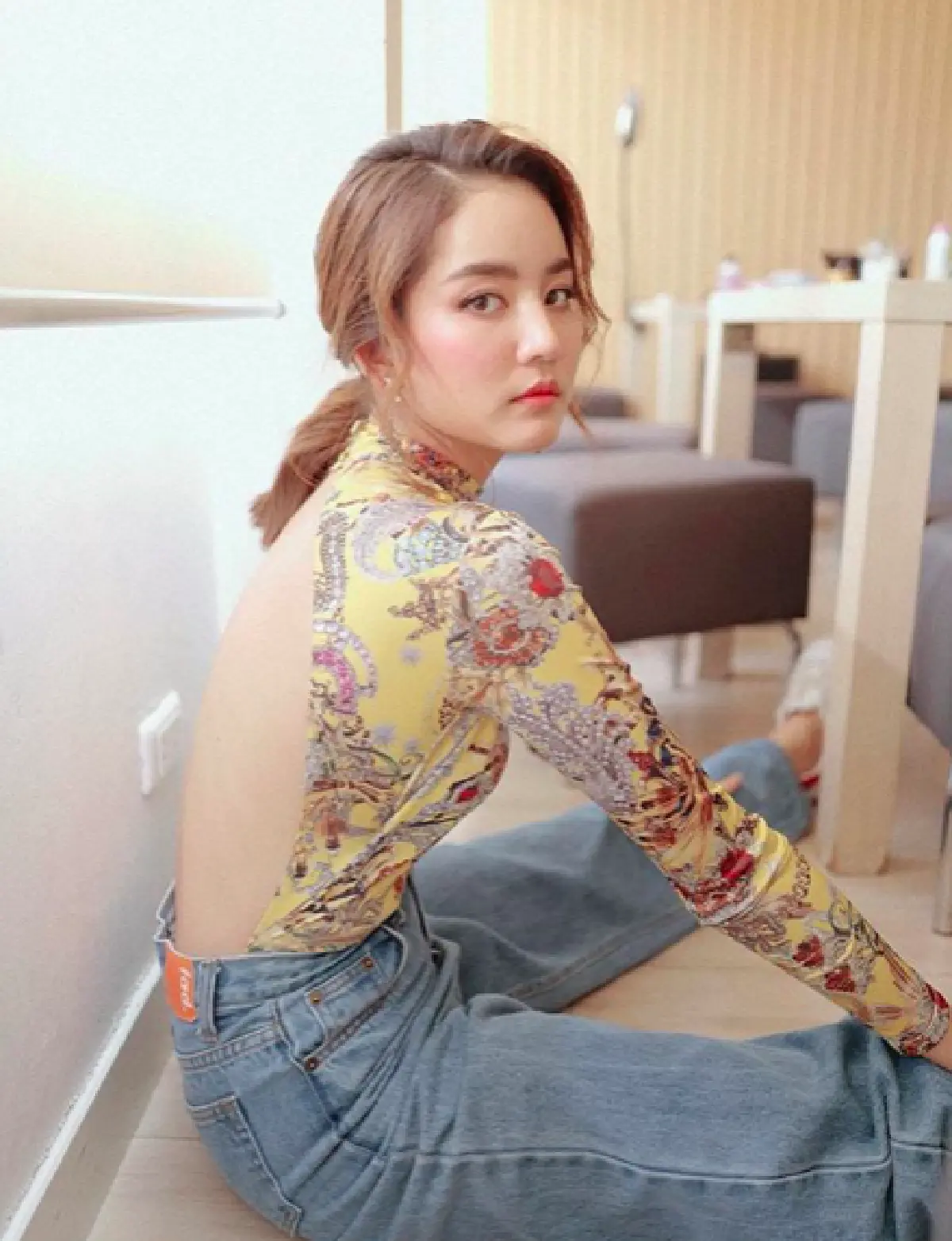 เหล่าคนบันเทิงสาวกับแฟชั่นสุดฮิตในตอนนี้ ..ชุดลายตาแนบเนื้อ ไม่เป๊ะจริงใส่ไม่ได้!