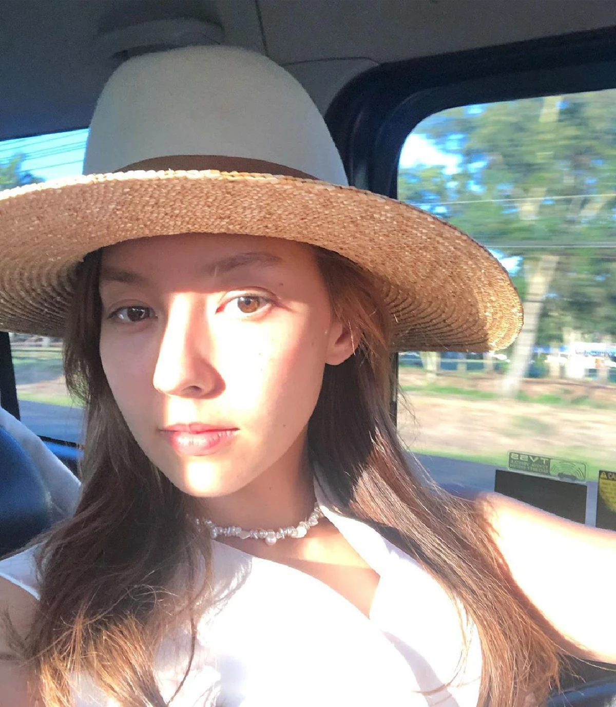 คารีสา สปริงเก็ตต์ นุ่งบิกินี่อวดหุ่นแซ่บจัดเต็มด้วยท่าโยคะสุดสตรอง