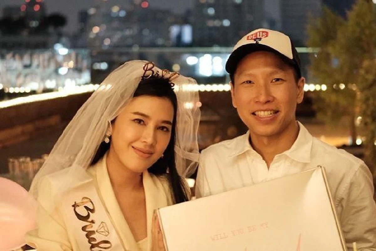 บี มาติกา กับปาร์ตี้สละโสดครั้งที่ 4 เพื่อนเยอะจัดให้ต่อเนื่อง