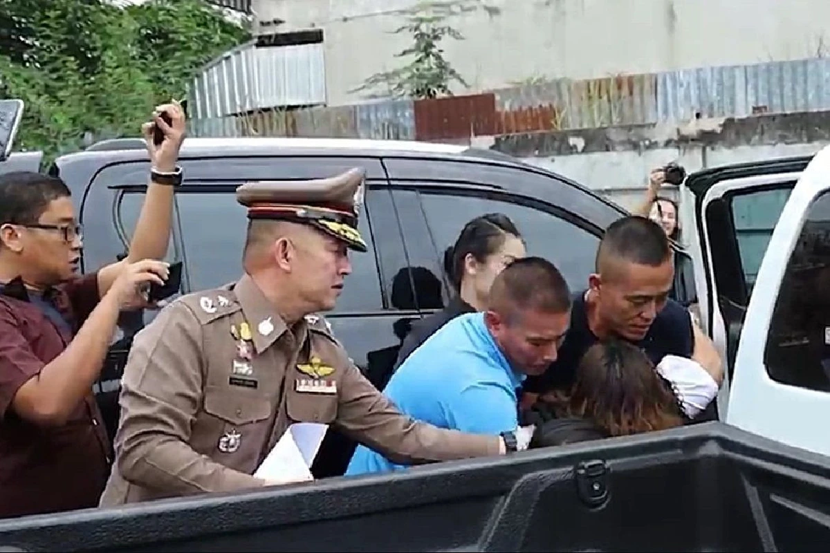 "มารดาของแม่มณี" เกิดอาการวูบทันที หลังตร.แสดงหมายจับ
