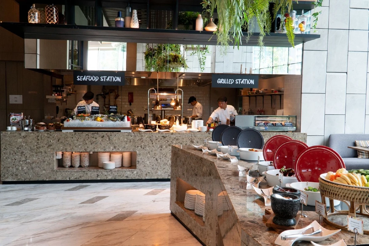 กินบุฟเฟ่ต์มื้อสายวันอาทิตย์แบบไม่ธรรมดา ที่ 'ดิ โอเอซิส'