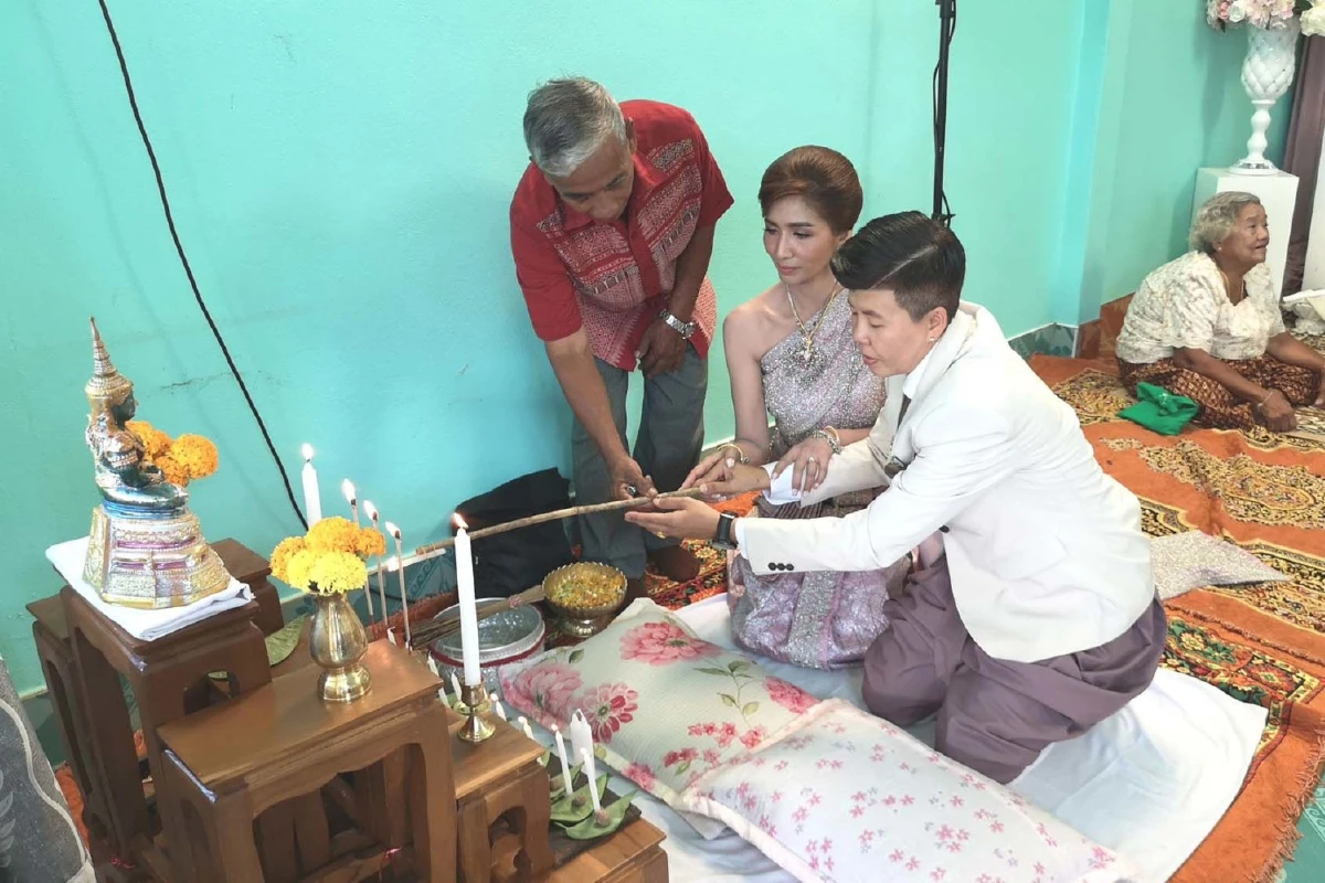 สุดฮือฮา! ครูทอมวิวาห์สาวสวย หลังคบหานาน8ปี