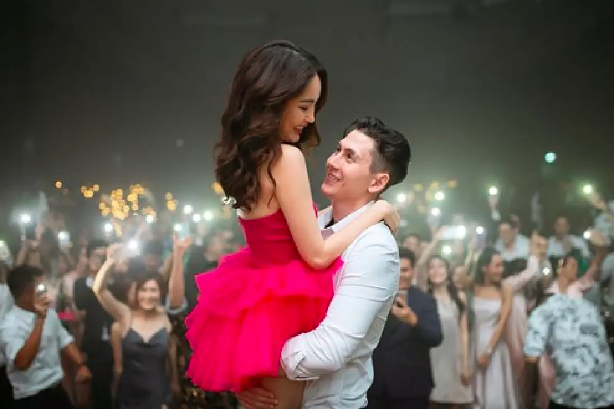 "ปุ้มปุ้ย” ภรรยาคนสวย “กวินท์ ดูวาล” เผยภาพพร้อมแคปชั่นเด็ด หลังมีสามีได้ 3 วัน เผ็ดมาก