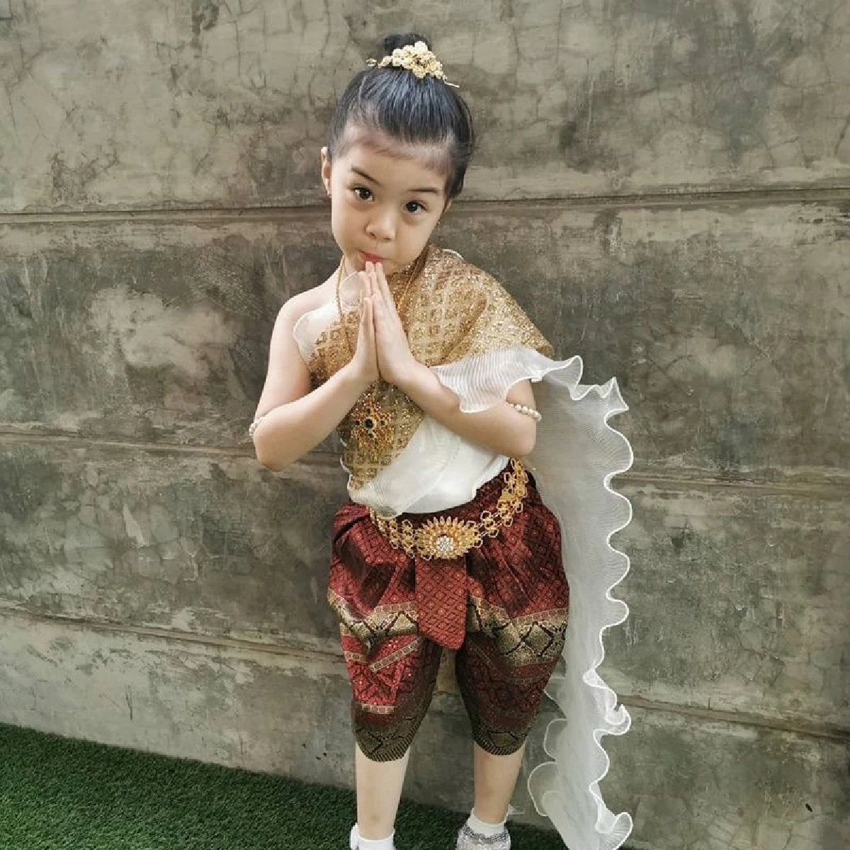 รวมภาพเหล่าซุปตาร์ตัวน้อย ร่วมแต่งชุดไทยวันลอยกระทง 2562