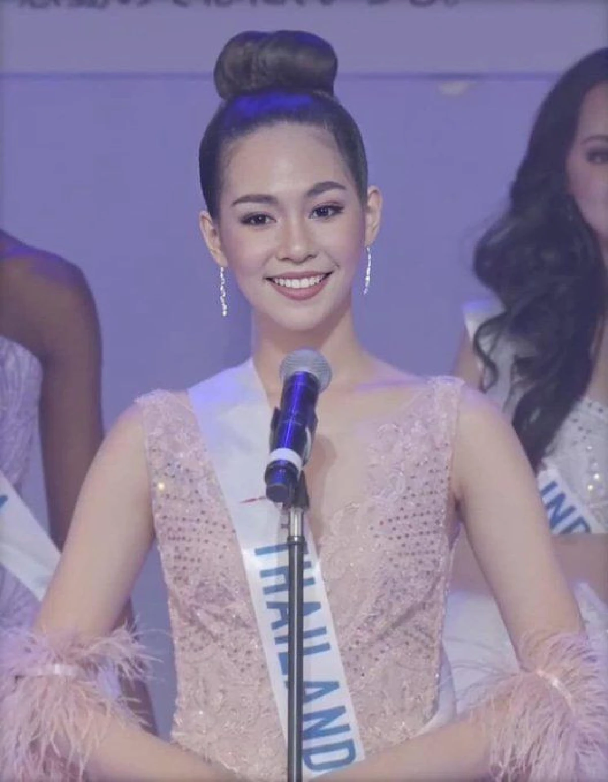 สวยระดับโลก! น้องบิ๊นท์ คว้าตำแหน่ง Miss International เป็นคนแรกของไทย