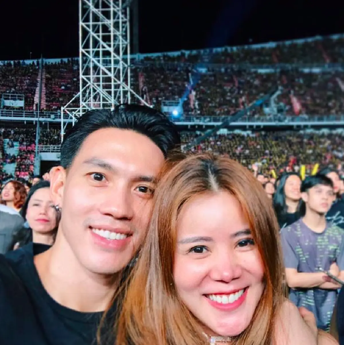 หวานหนักมาก “ลีซอ" กับแฟนสาวนอกวงการ "เฟี๊ยต” หลังดูใจกันมากว่า 5 ปี