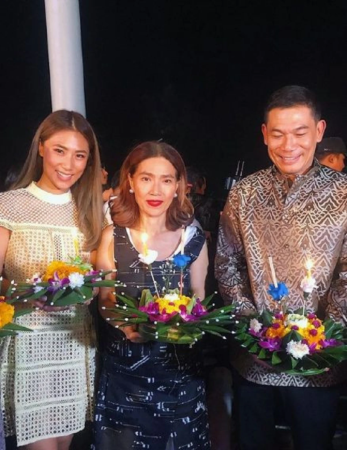 ดีต่อใจ! “น้องเพลง” โพสต์ภาพครอบครัว “แม่ตู่-พ่อเอ๋” พร้อมหน้ากันอีกครั้ง