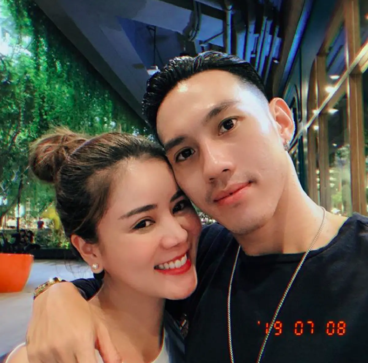 หวานหนักมาก “ลีซอ" กับแฟนสาวนอกวงการ "เฟี๊ยต” หลังดูใจกันมากว่า 5 ปี