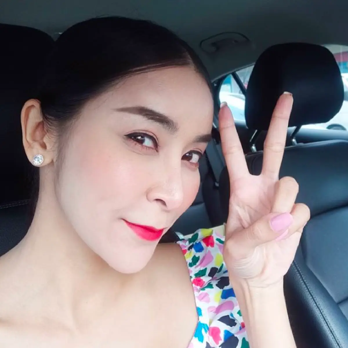 “ใหม่ สุคนธวา” รู้สึกผิด หลังพาพ่อแม่ไปทานข้าวก่อนแต่งงาน แต่เจ้าตัวกลับเอาแต่คุยโทรศัพท์