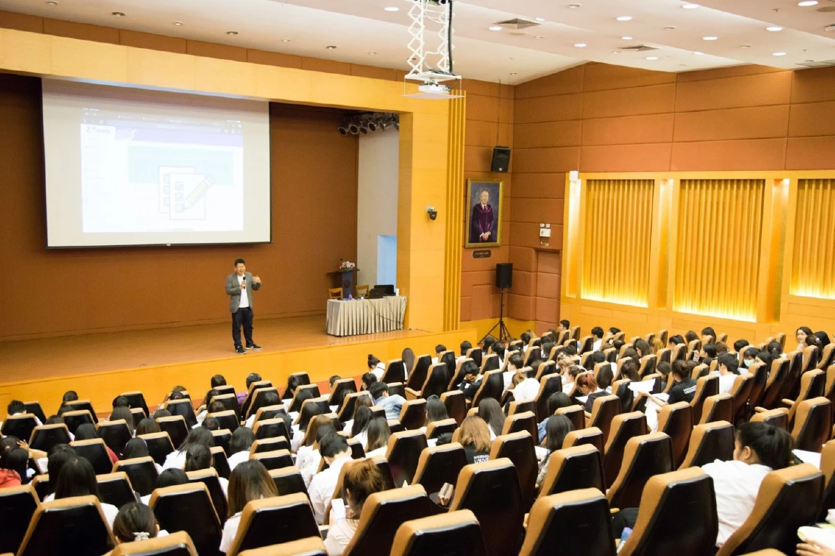 CIBA_มธบ.แนะ 4 ทักษะที่เด็กบัญชีต้องมีพิชิตAIในวัยทำงาน
