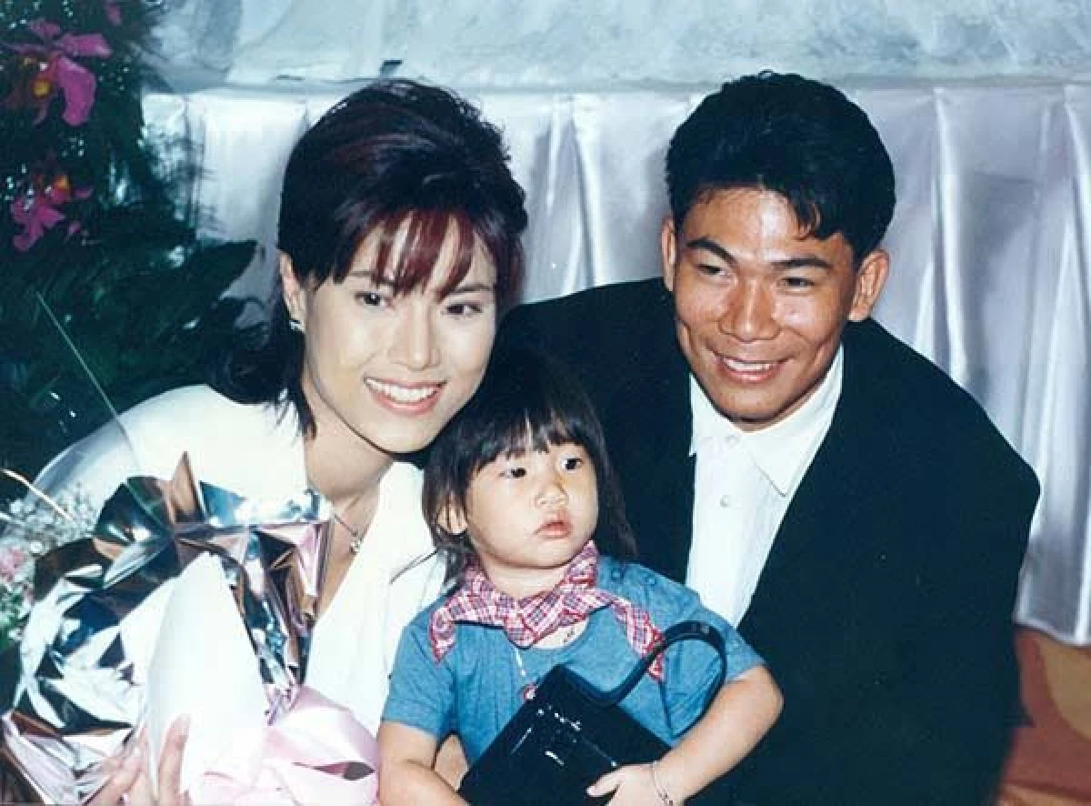 ดีต่อใจ! “น้องเพลง” โพสต์ภาพครอบครัว “แม่ตู่-พ่อเอ๋” พร้อมหน้ากันอีกครั้ง