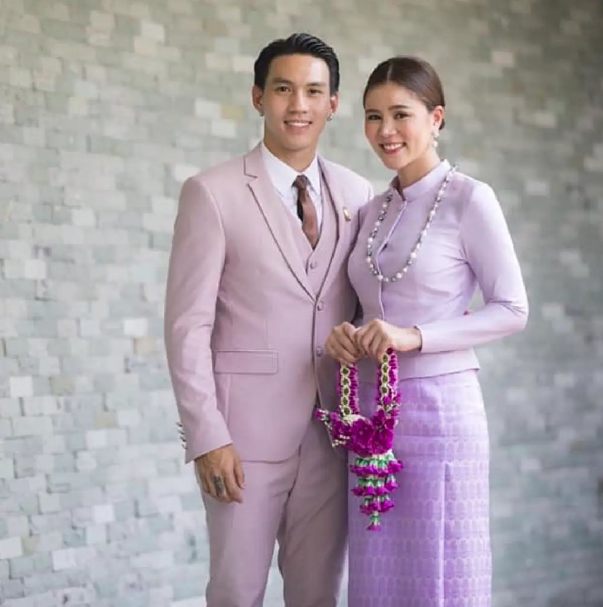 หวานหนักมาก “ลีซอ" กับแฟนสาวนอกวงการ "เฟี๊ยต” หลังดูใจกันมากว่า 5 ปี