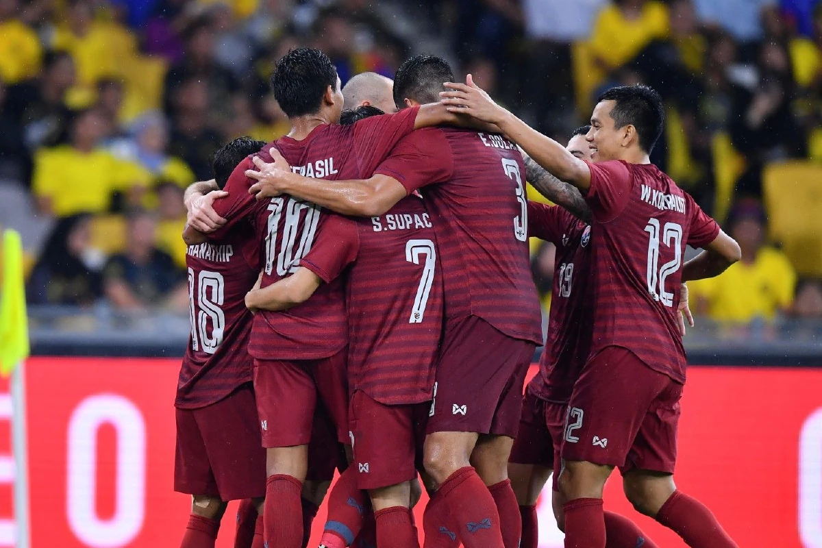 "ช้างศึก"แผ่วปลาย โดน "เสือเหลือง" พลิกแซงเข้าวิน 1-2