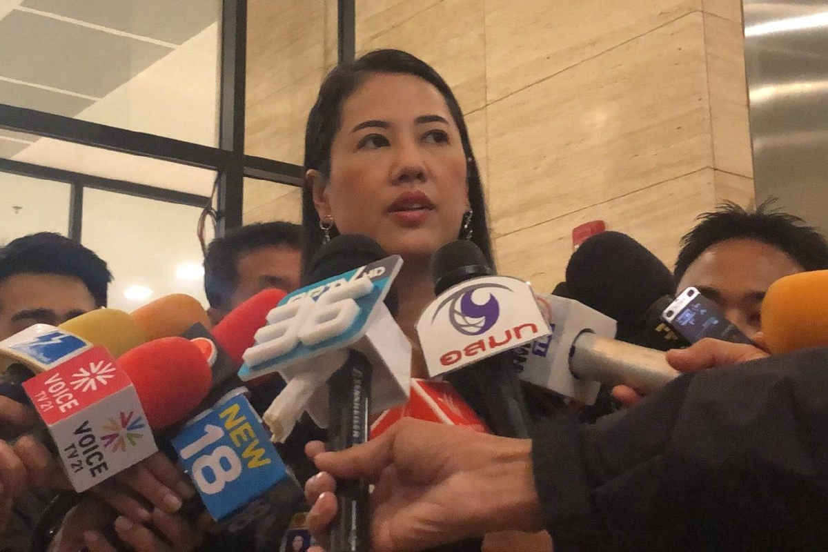 'ปารีณา'ซัด'เสรีพิศุทธ์'อารมณ์แปรปรวนมั่นใจเสียงโหวตเพียงพอไล่พ้นปธ.ปราบโกง 'ปารีณา'ซัด'เสรีพิศุทธ์'อารมณ์แปรปรวนมั่นใจเสียงโหวตเพียงพอไล่พ้นปธ.ปราบโกง