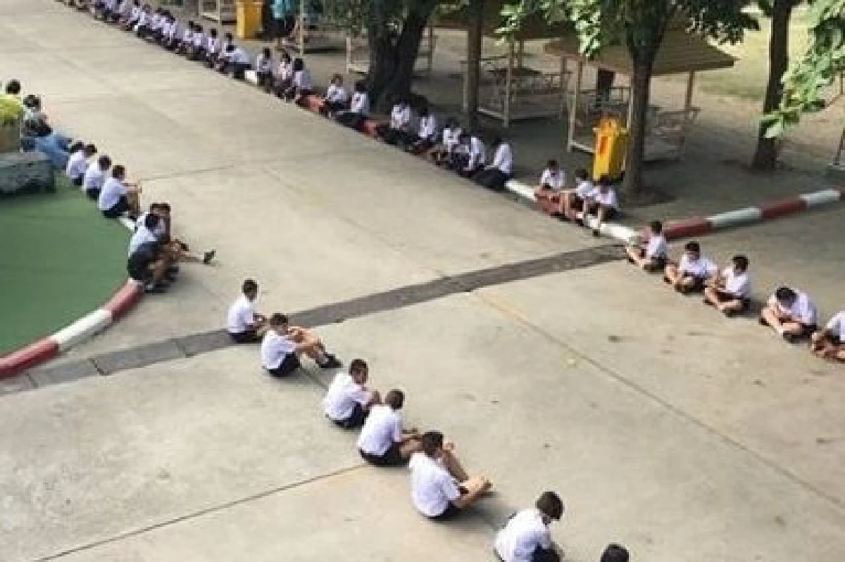 โรงเรียนดังสระบุรีจัดให้! ผอ.คนใหม่ไม่ได้สั่งการ