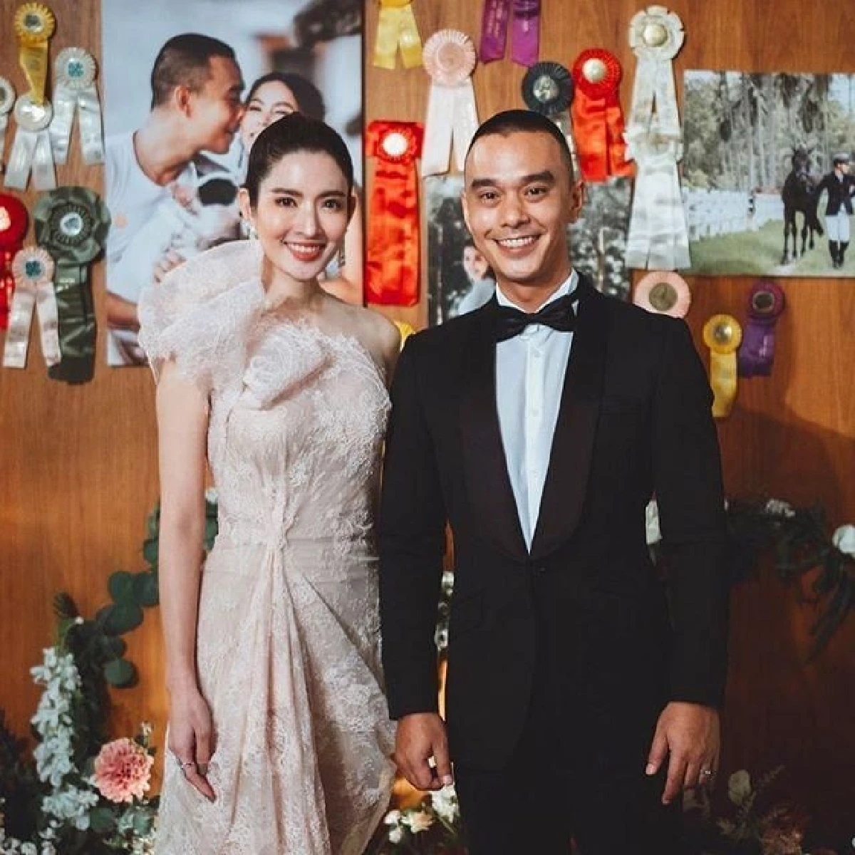 แอฟ ทักษอร อวดลุคสวยหวานละมุน ร่วมงานแต่งเพื่อนของ สงกรานต์