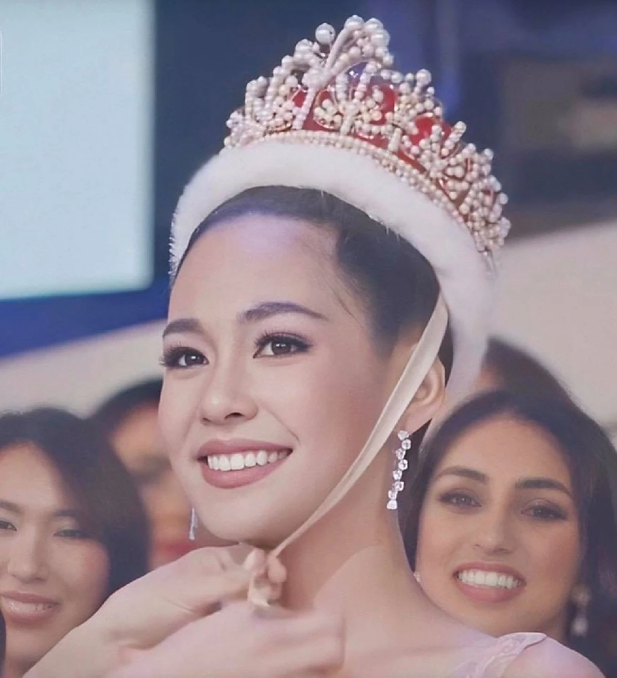 เปิดราคามงกุฎ “บิ๊นท์ สิรีธร” Miss International 2019