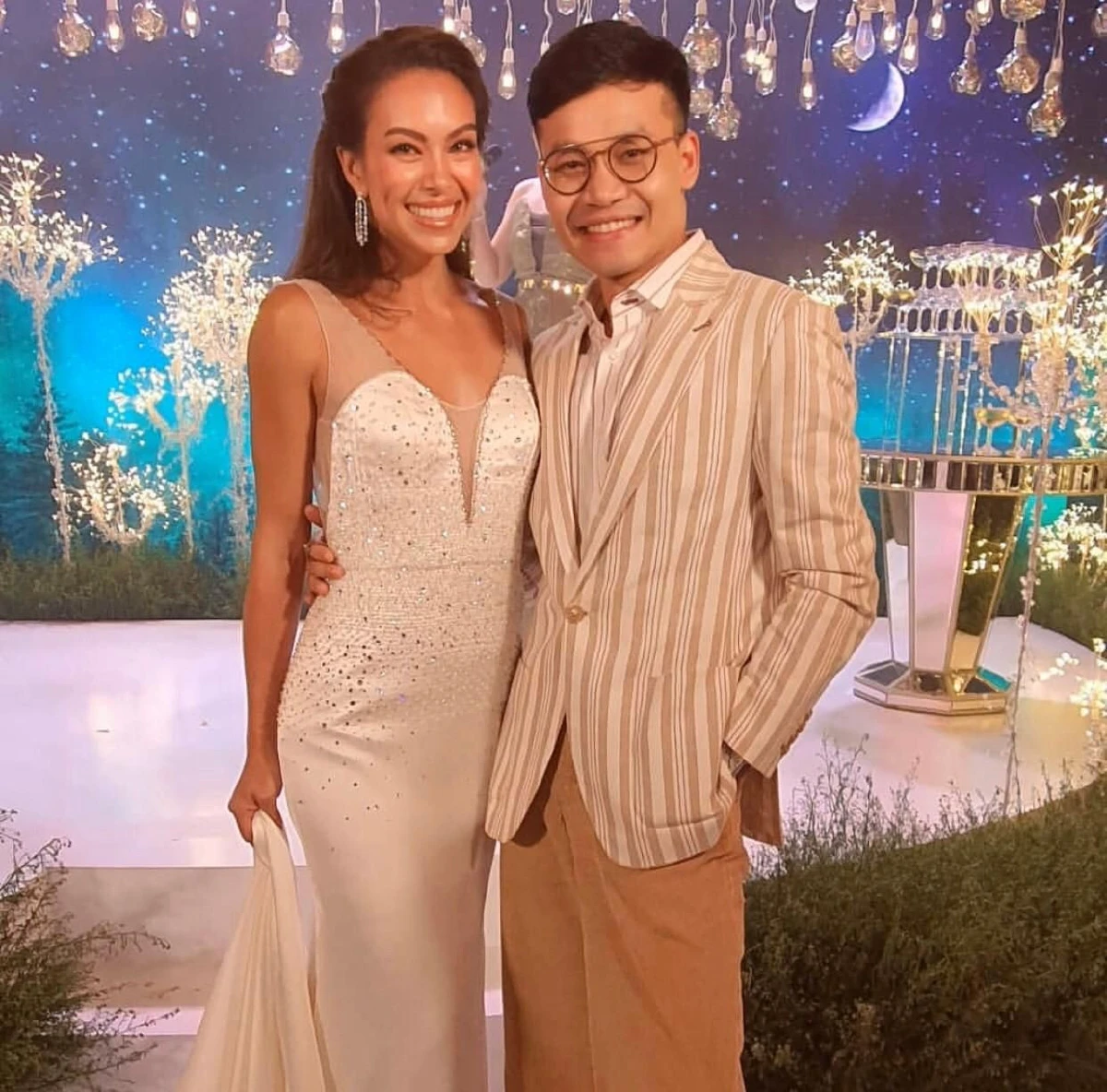 เทย่า-มิก้า ฉลองแต่งสุดโรแมนติกใต้ดวงดาว เพื่อนดาราร่วมงานเพียบ