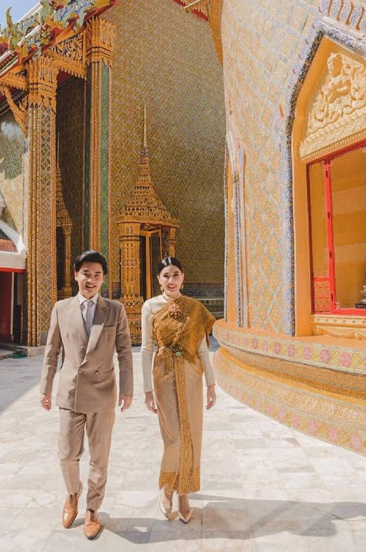 บี มาติกา ควง ไฮโซกร สักการะสมเด็จพระสังฆราช ก่อนเข้าพิธีแต่งงาน ธ.ค.นี้