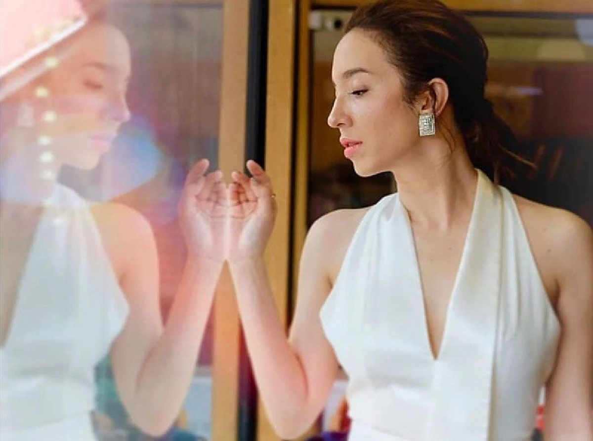 เทียบความสวยแบบชัดๆ แคทรียา-คลาวเดีย หวนร่วมงานกันในรอบ 20 ปี