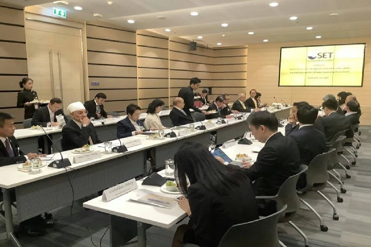 กมธ.เศรษฐกิจ การเงิน และการคลัง วุฒิสภา ดูงาน ตลาดหลักทรัพย์ฯ