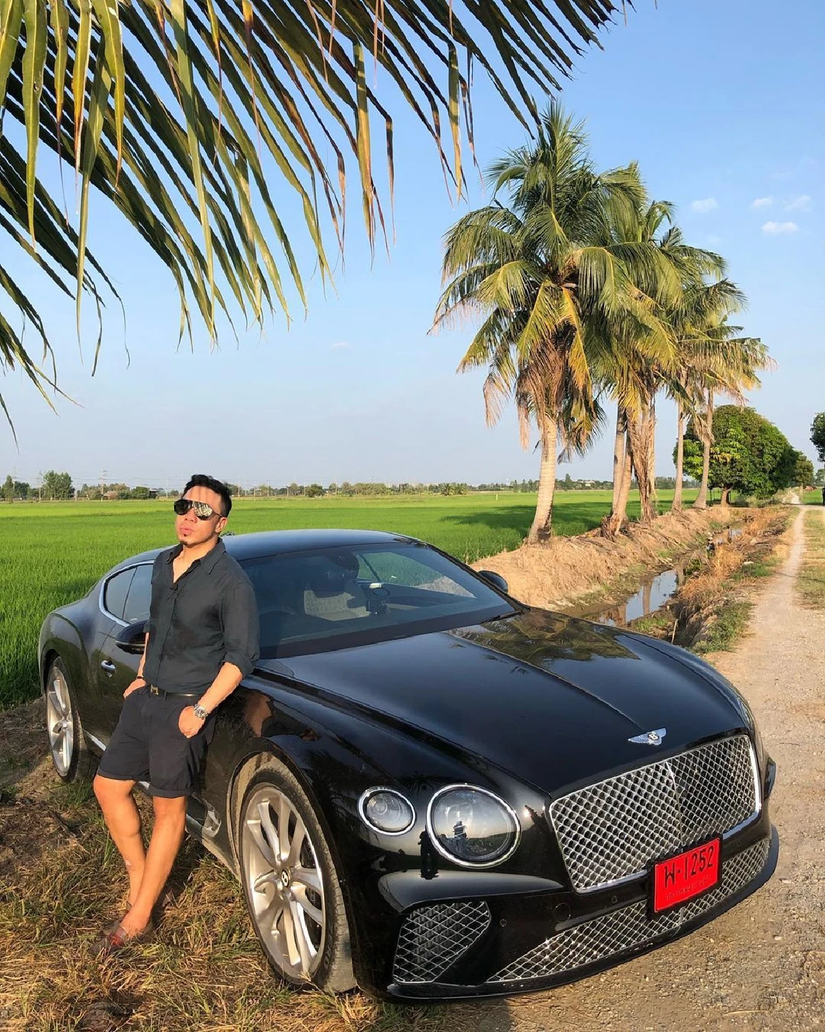 พอได้มั้ยครับ? ดีเจภูมิ ซิ่งรถหรูป้ายแดงลุยทุ่งนา บอกราคา 22 ล้านเอง