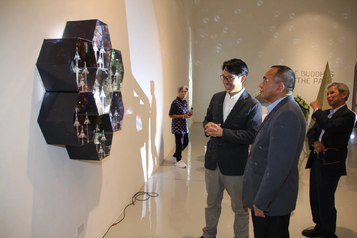 เปิดงานนิทรรศการศิลปะร่วมสมัยชุด "อดีตพระพุทธเจ้า"